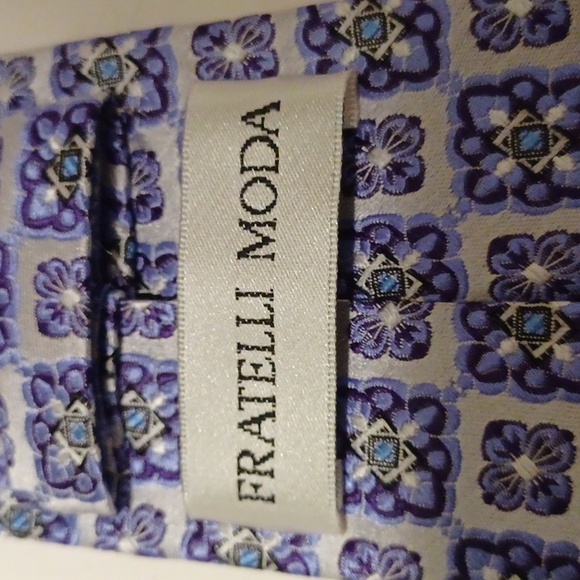 FRATELLI MODA Men's 100% Silk Tie. - Picture 6 of 10
